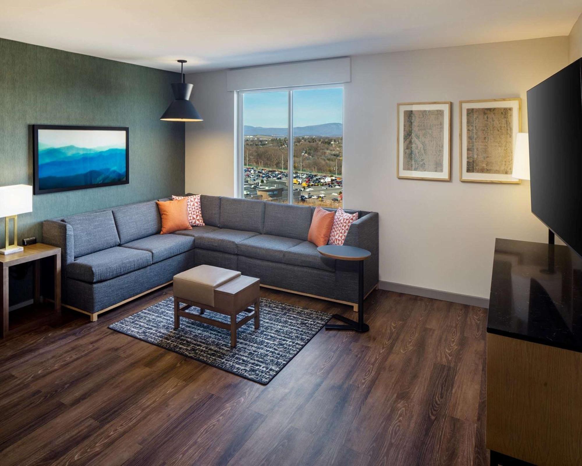 Hyatt Place Harrisonburg Exterior photo
