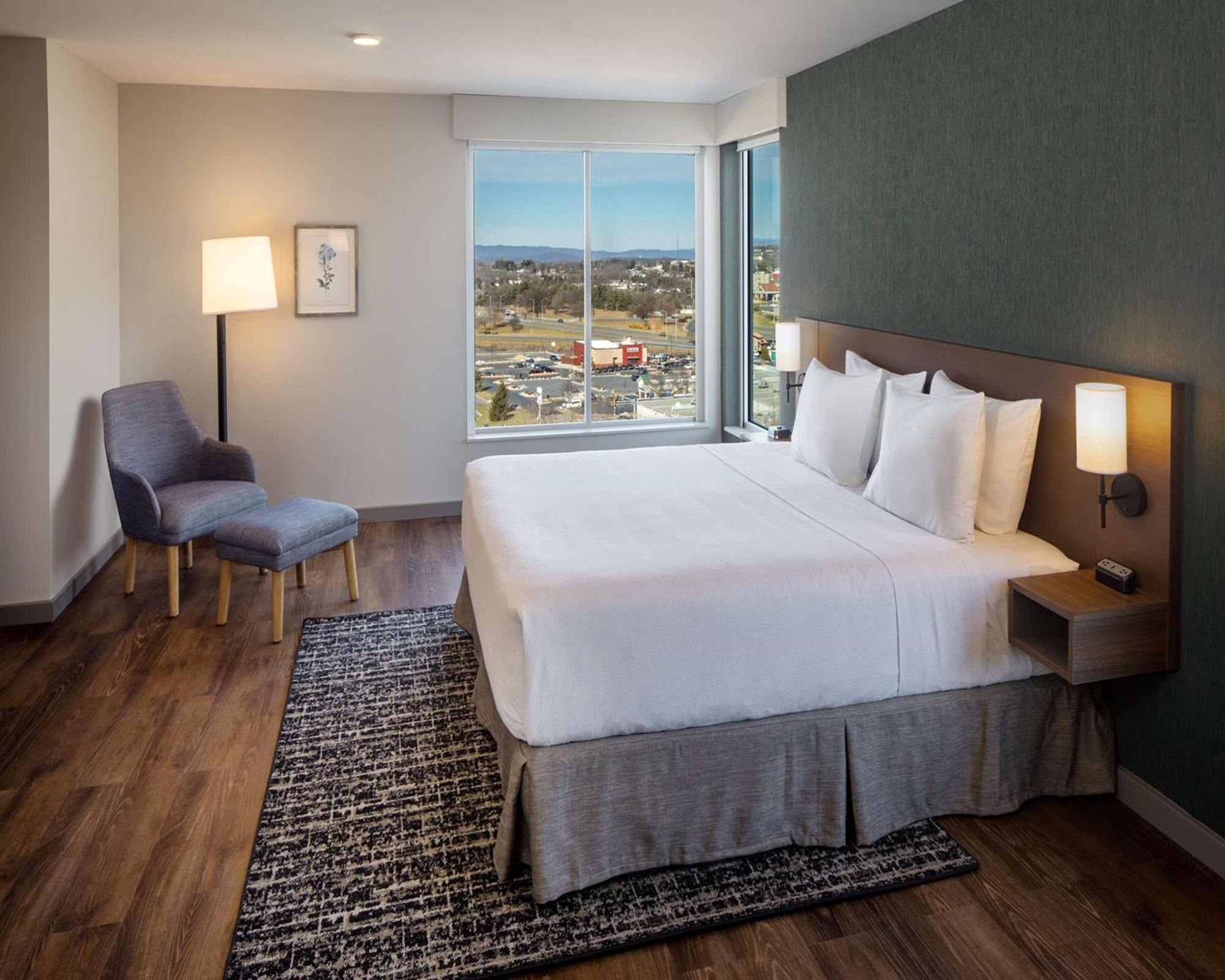 Hyatt Place Harrisonburg Exterior photo